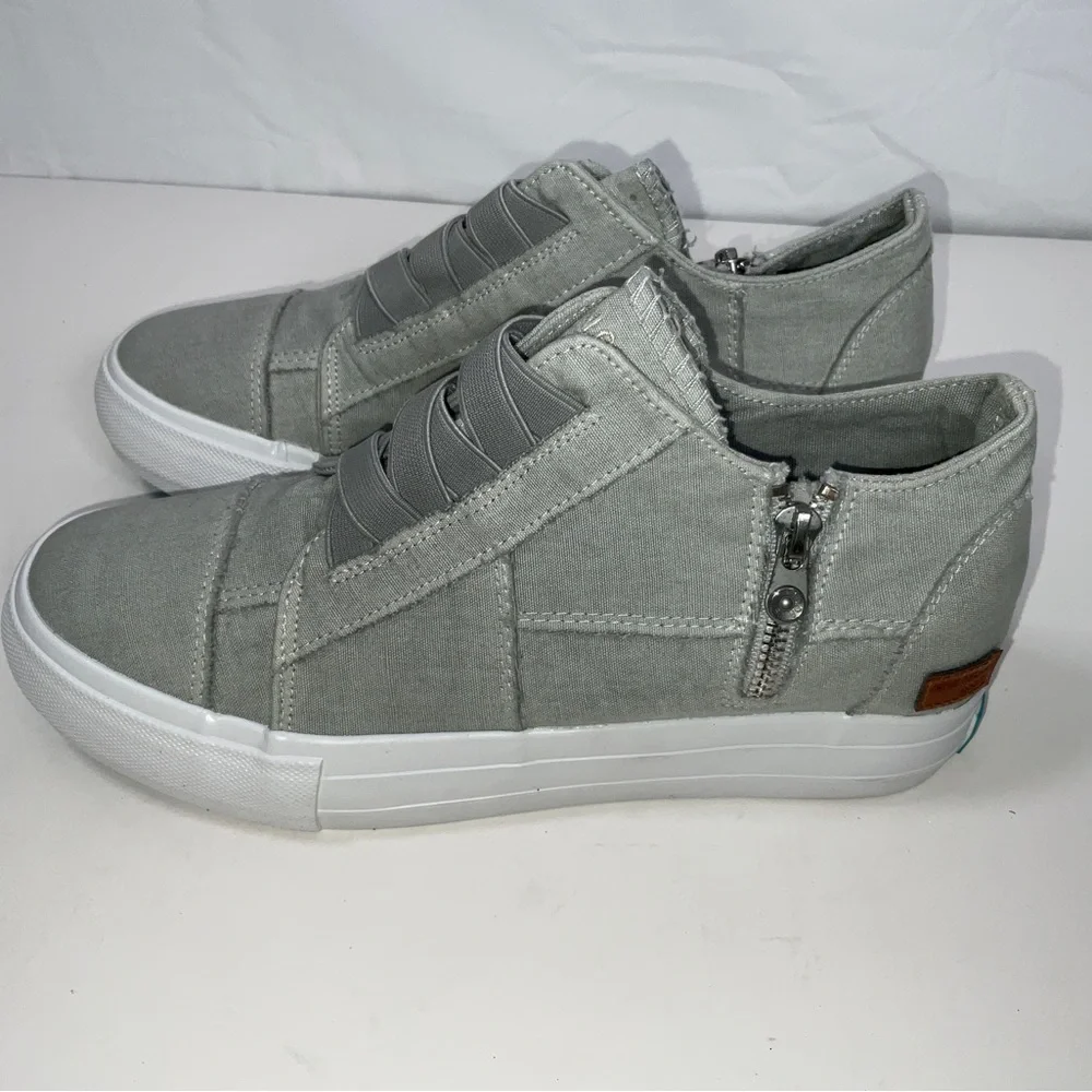 NIB Women’s Jenn Ardor Sport Light Gray Canvas‎ Patchwork Side Zip Sneakers 9.5